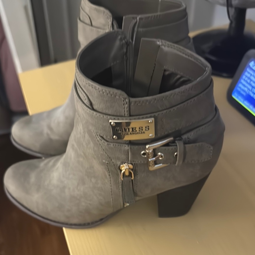 GUESS Women's Gray Ankle Boots